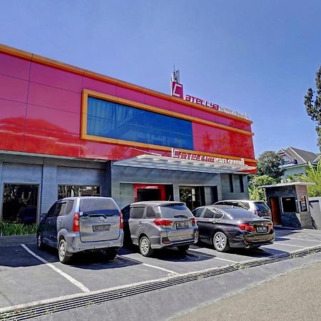 Oyo 3953 Hotel Catellya II Cipaku Бандунг Екстер'єр фото
