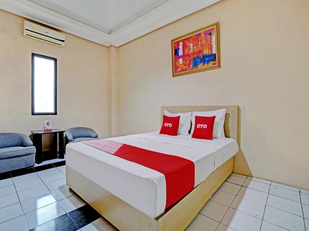 Oyo 3953 Hotel Catellya II Cipaku Бандунг Екстер'єр фото
