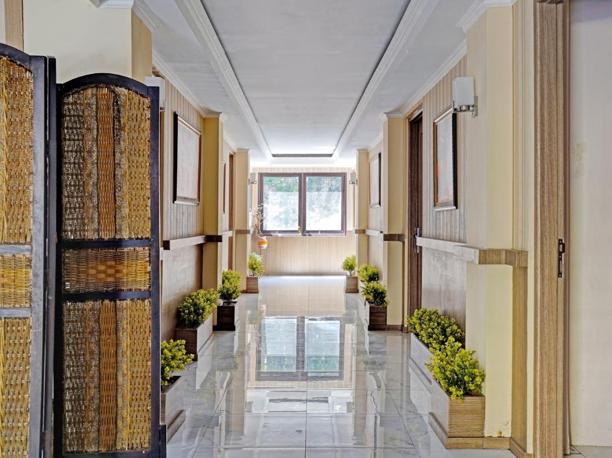 Oyo 3953 Hotel Catellya II Cipaku Бандунг Екстер'єр фото