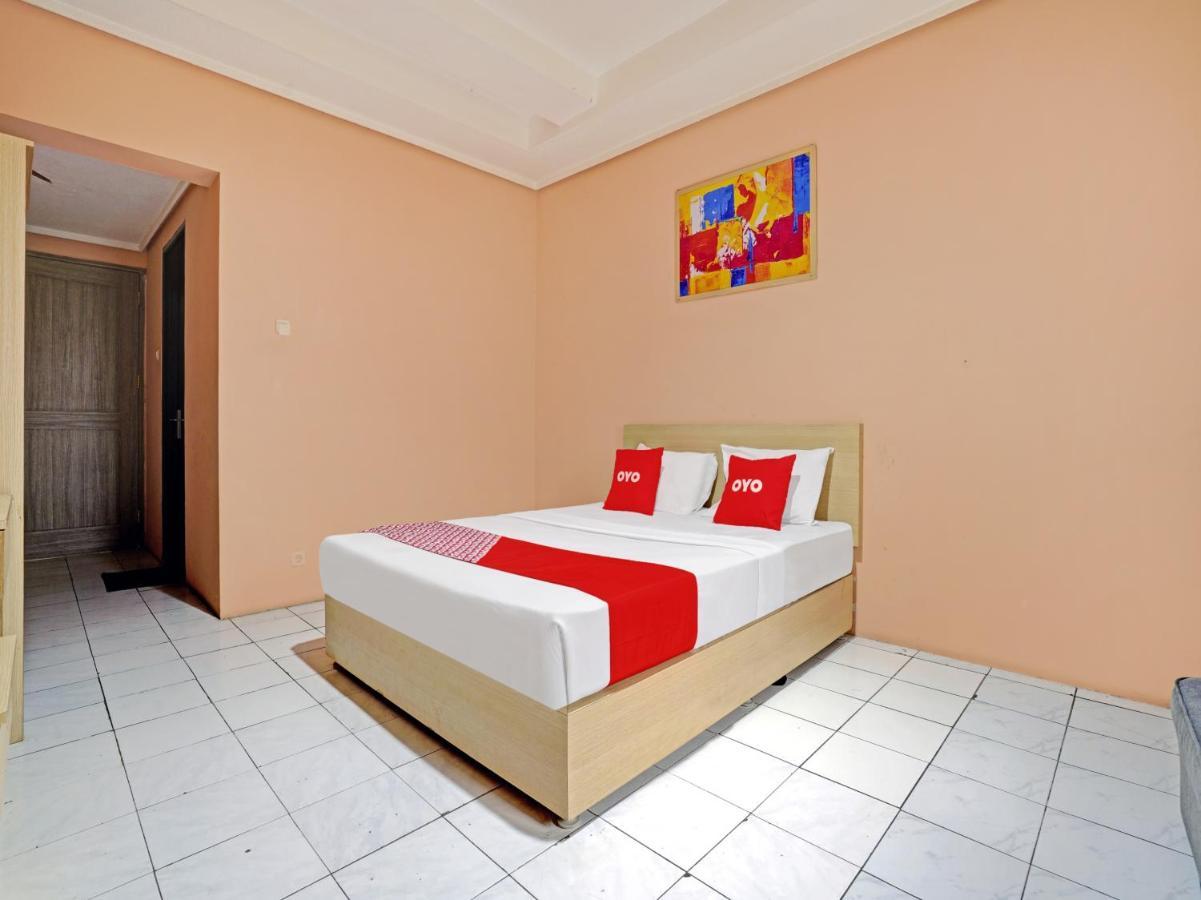 Oyo 3953 Hotel Catellya II Cipaku Бандунг Екстер'єр фото