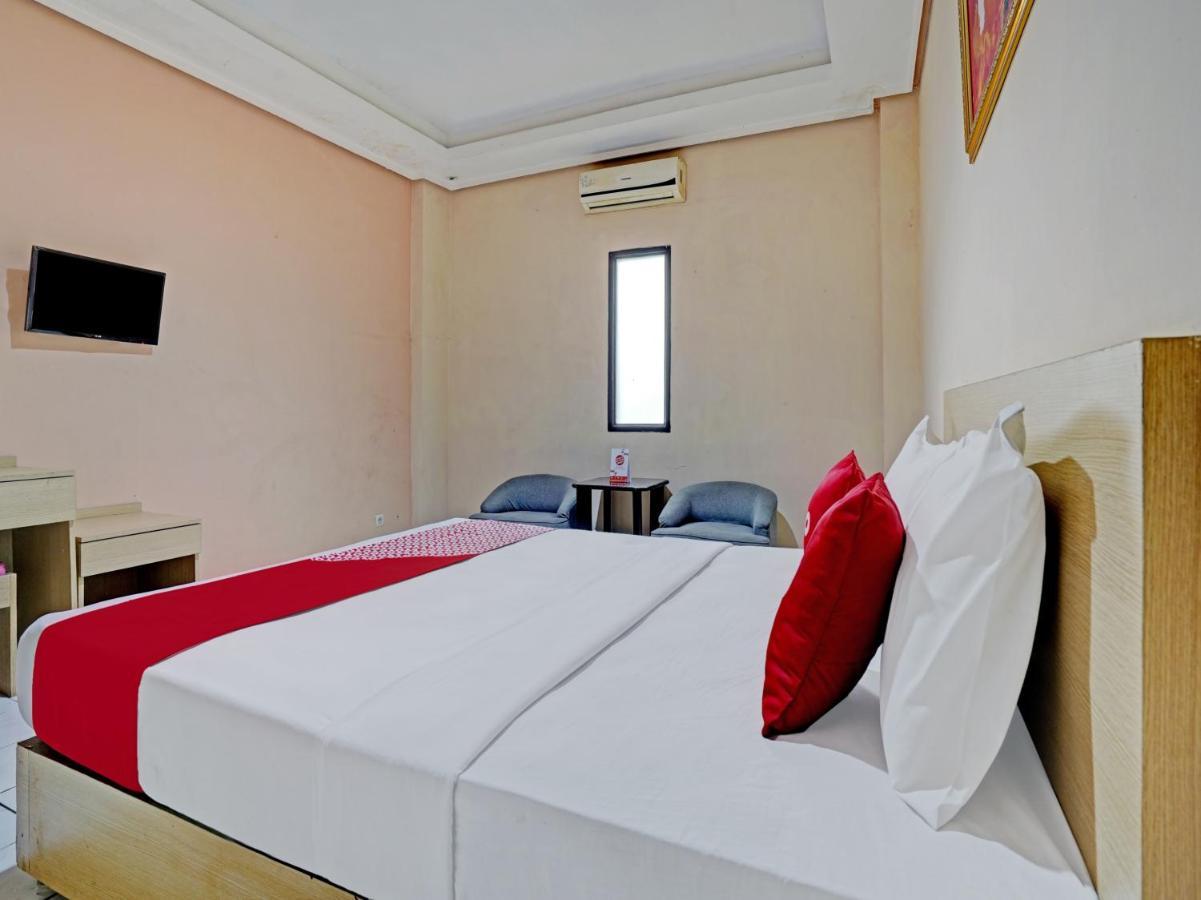 Oyo 3953 Hotel Catellya II Cipaku Бандунг Екстер'єр фото
