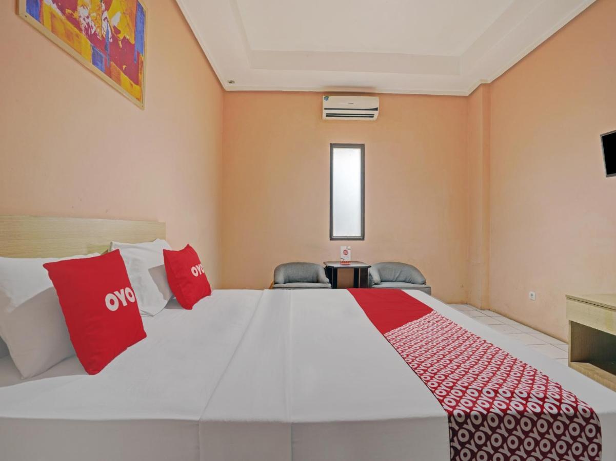Oyo 3953 Hotel Catellya II Cipaku Бандунг Екстер'єр фото